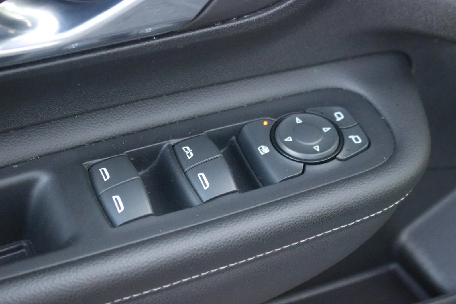 Used 2023 Sterling Metallic GMC SLE image 15