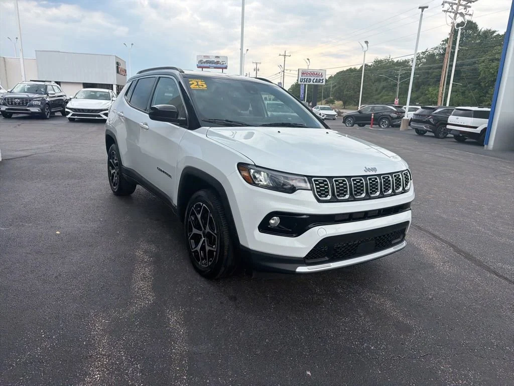 Used 2025 White Jeep Limited image 3