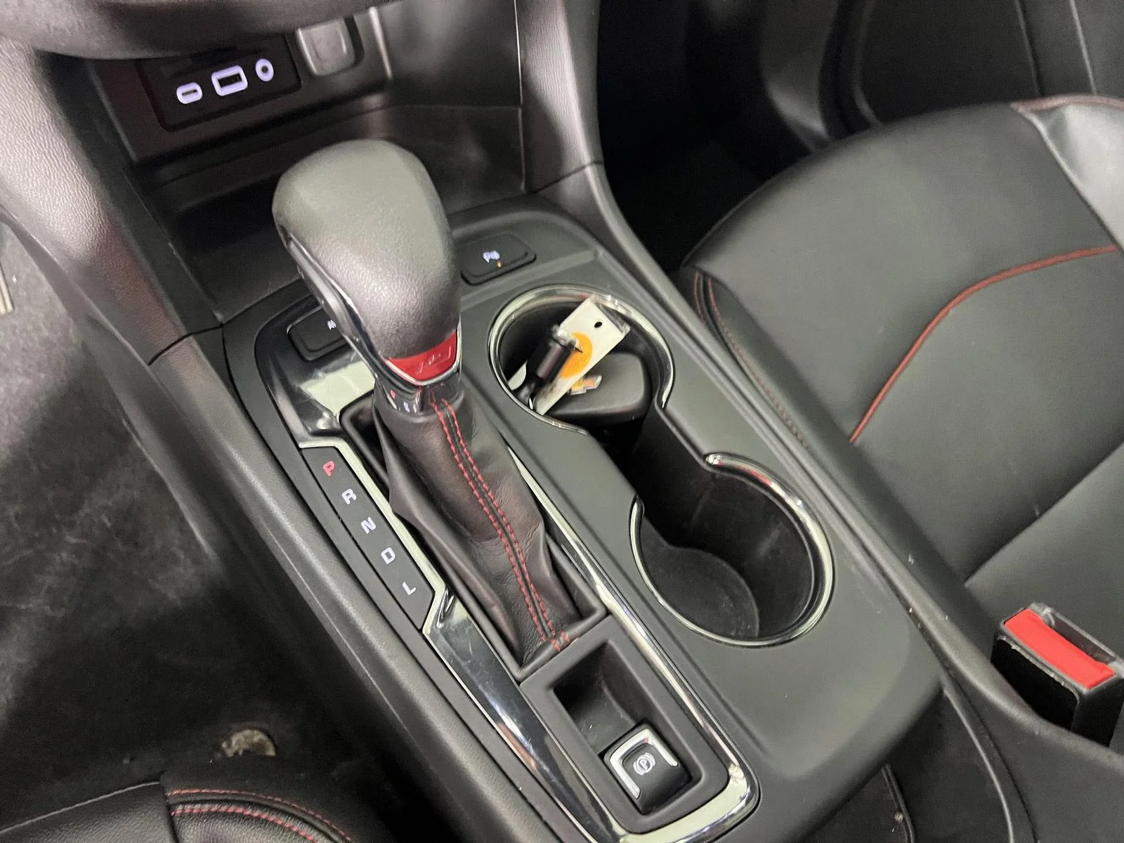 Used 2023 Summit White Chevrolet RS image 27