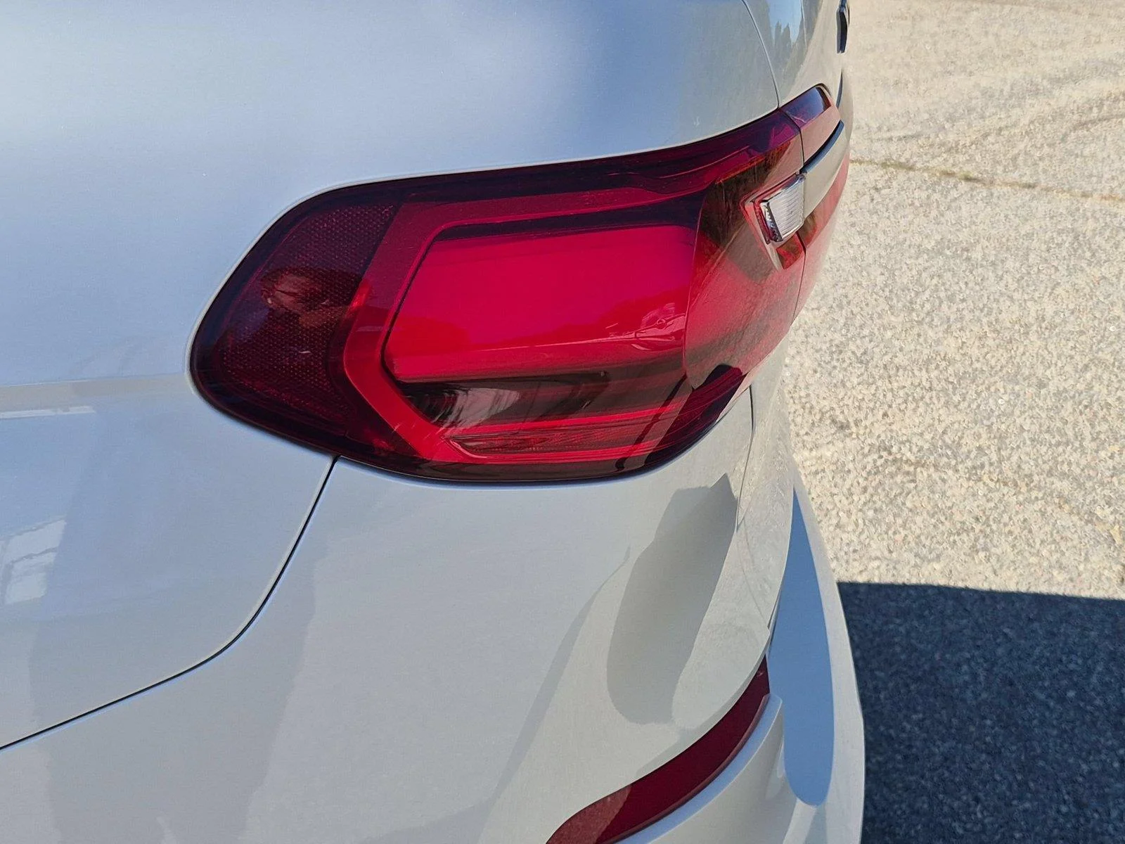 Used 2021 Mineral White Metallic BMW M50i image 11