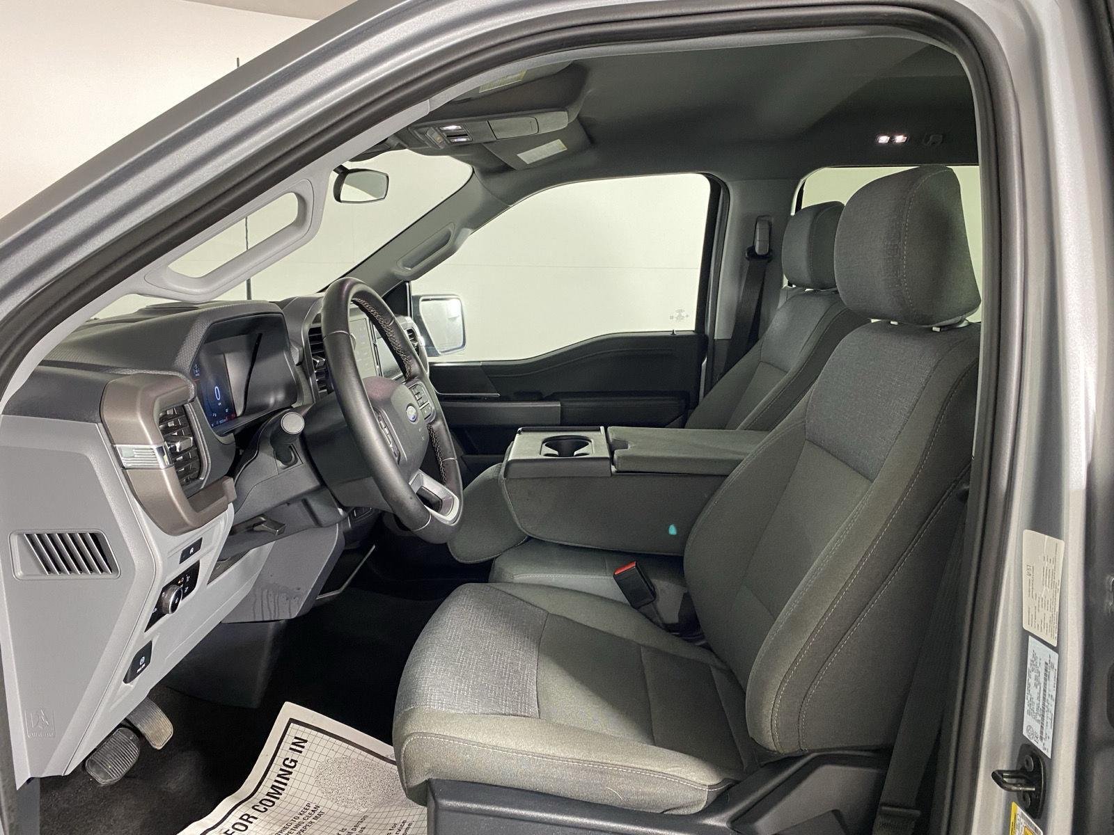 Used 2025 Iconic Silver Ford XLT image 12