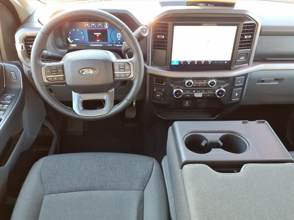 2025 FORD F-150 - Image 8