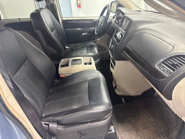 Used 2013 Blue Chrysler Touring-L image 23