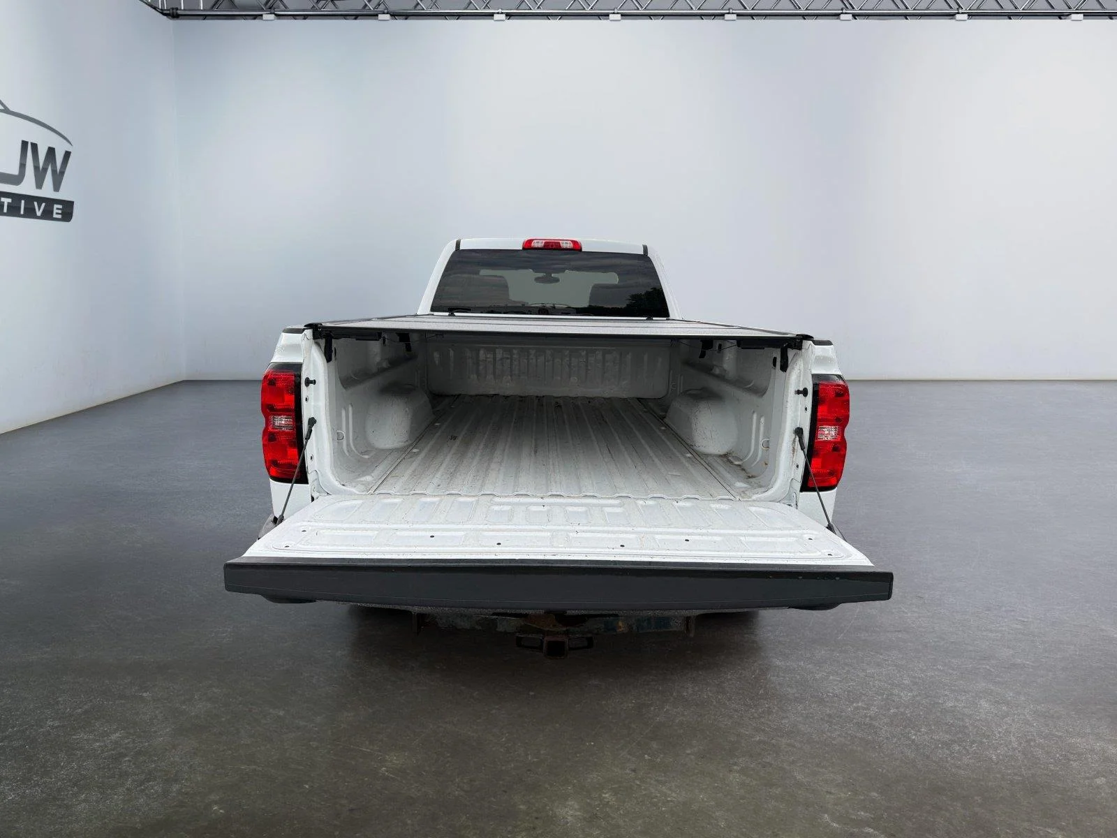 Used 2018 Summit White Chevrolet LT image 20