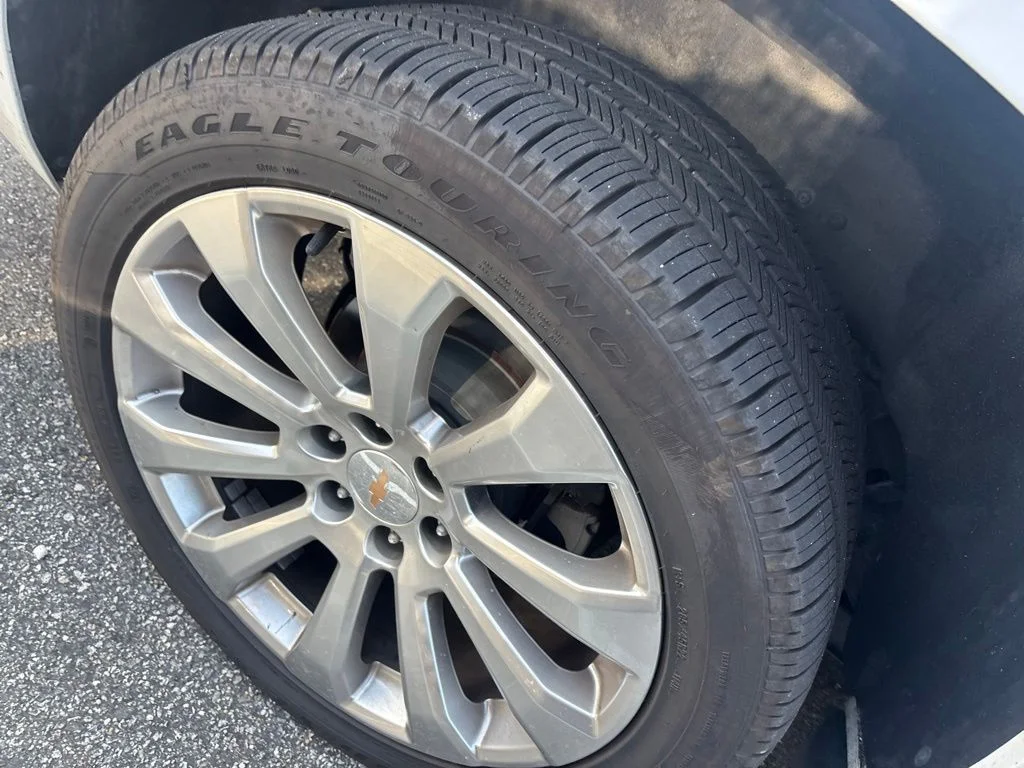 Used 2018 White Chevrolet Premier image 18