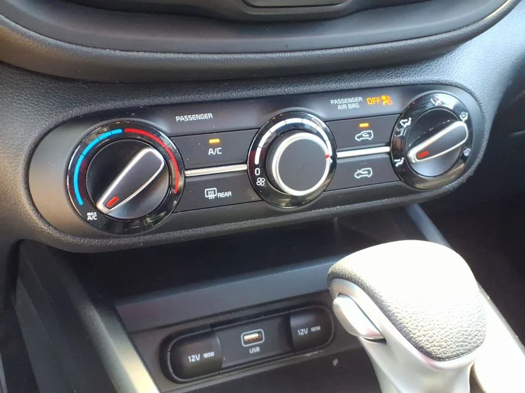 2024 Kia Soul LX - Photo 20