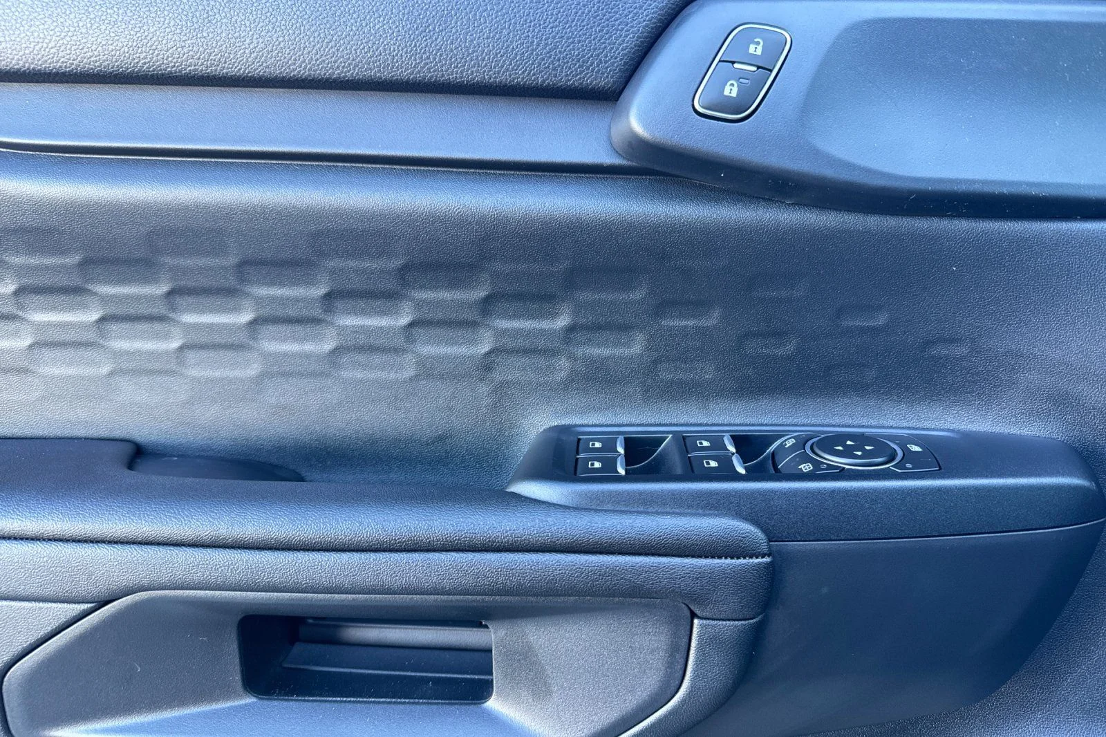 New 2025 Carbonized Gray Metallic Ford XL image 12