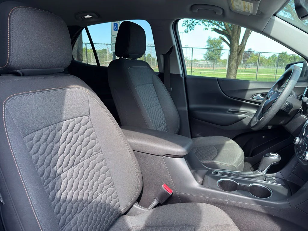 Used 2018 Silver Chevrolet LT image 34
