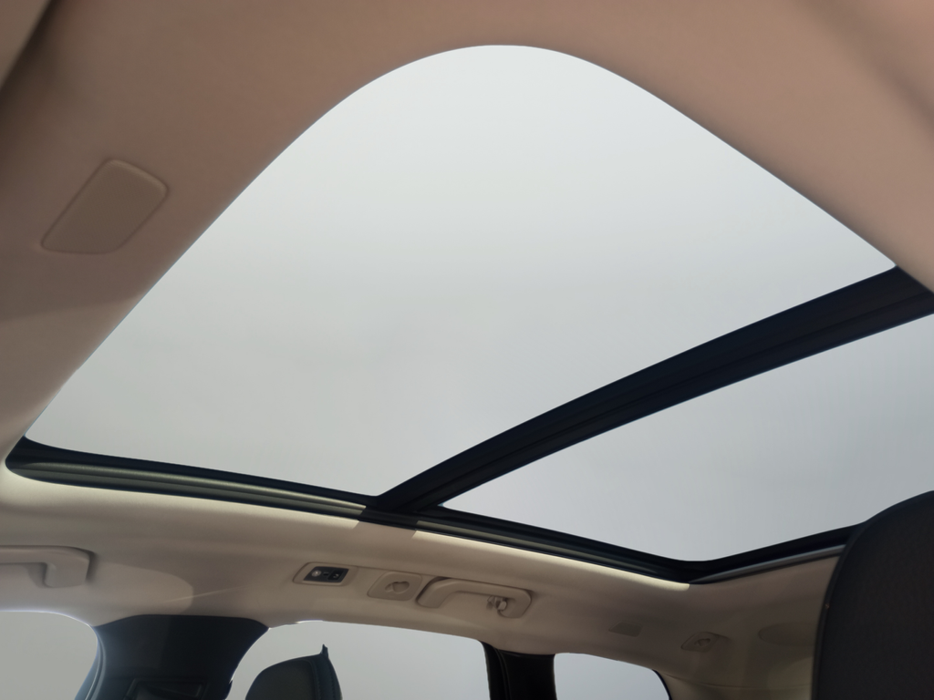 Used 2021 Black Volvo T8 Inscription Expression image 19