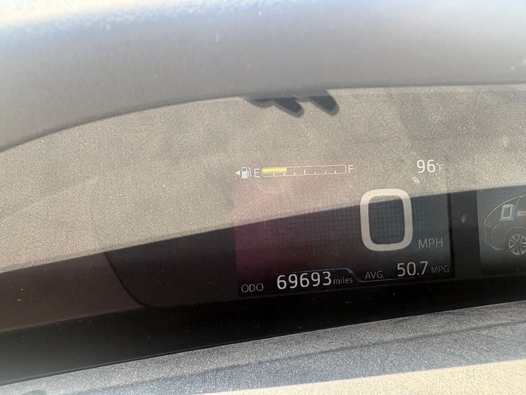 Used 2018 Silver Toyota Two image 17