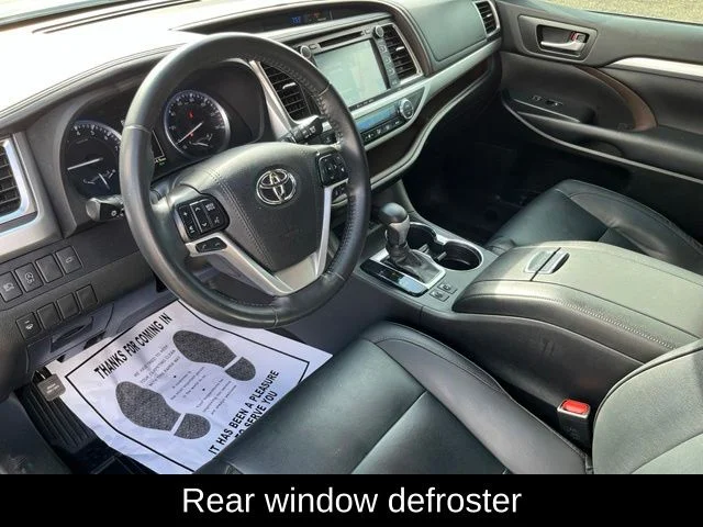 Used 2019 Black Toyota XLE image 12
