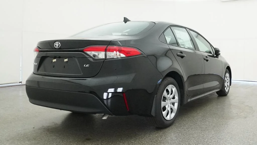 New 2026 Midnight Black Metallic Toyota LE image 6