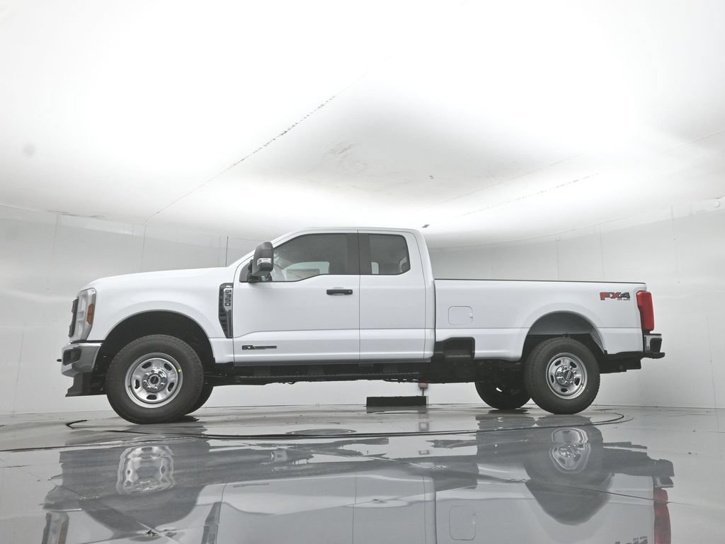 New 2026 Oxford White Ford XL image 49
