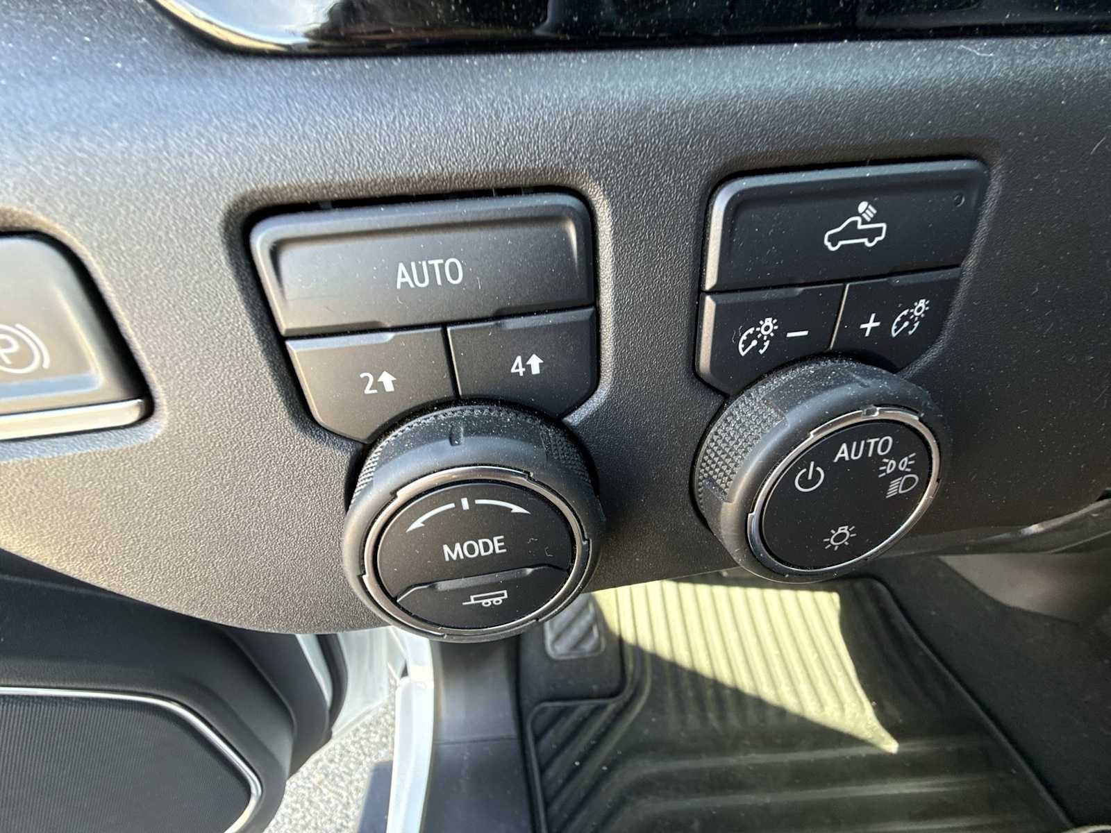 2024 Chevrolet Silverado 1500 LT - Photo 17