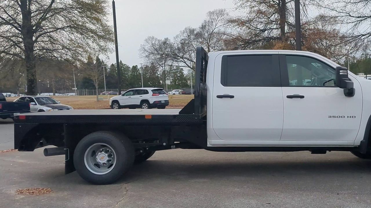 2025 Chevrolet Silverado 3500 HD Work Truck - Photo 9