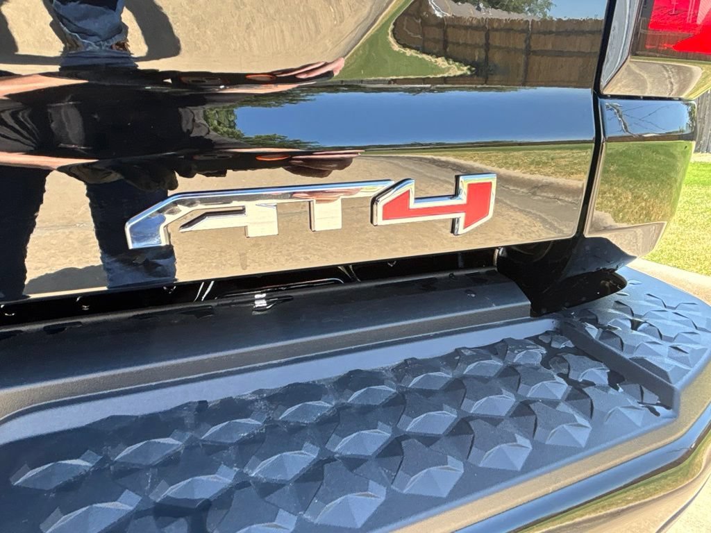 2026 GMC Canyon AT4 - Photo 12