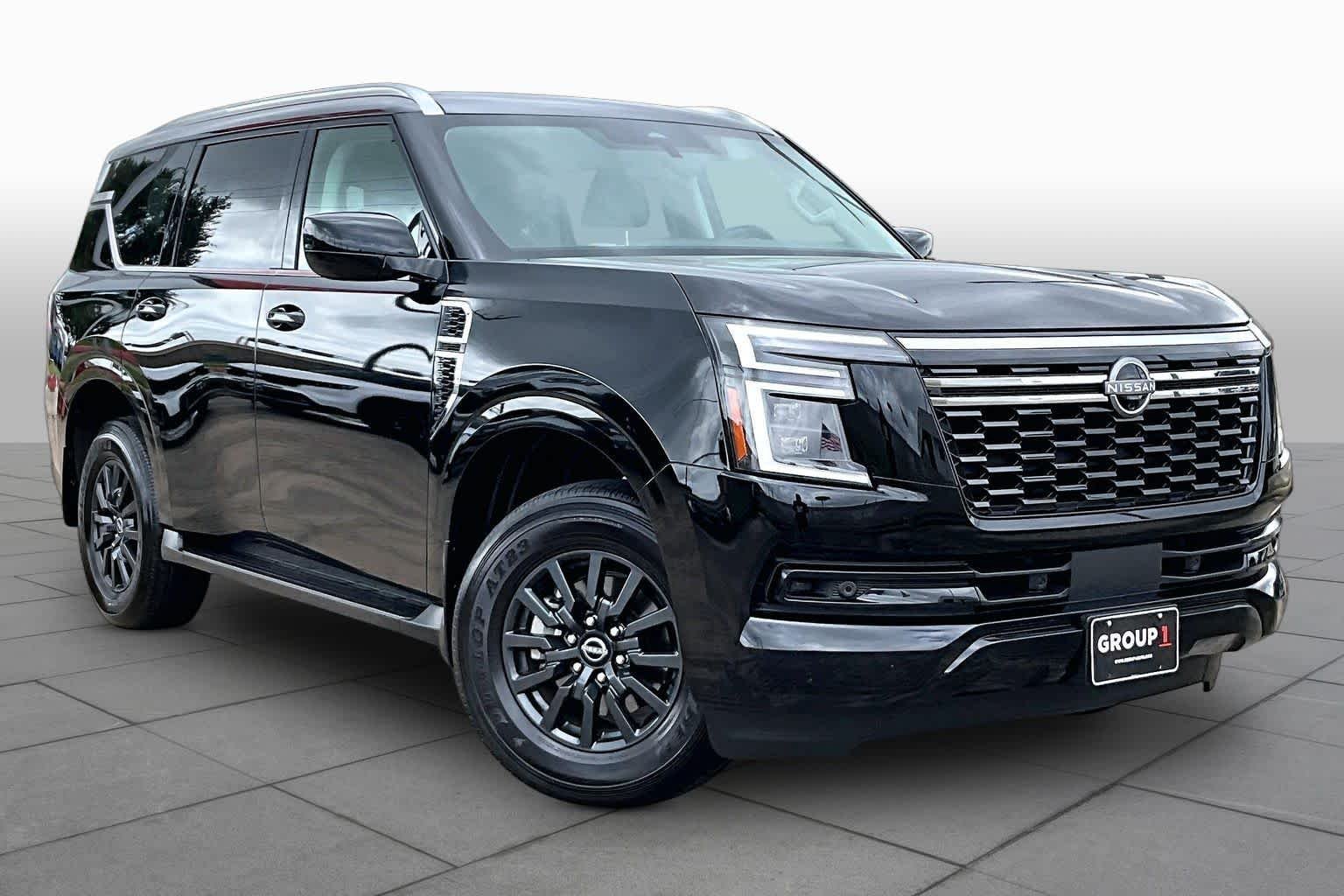 Used 2025 Super Black Nissan SV image 3