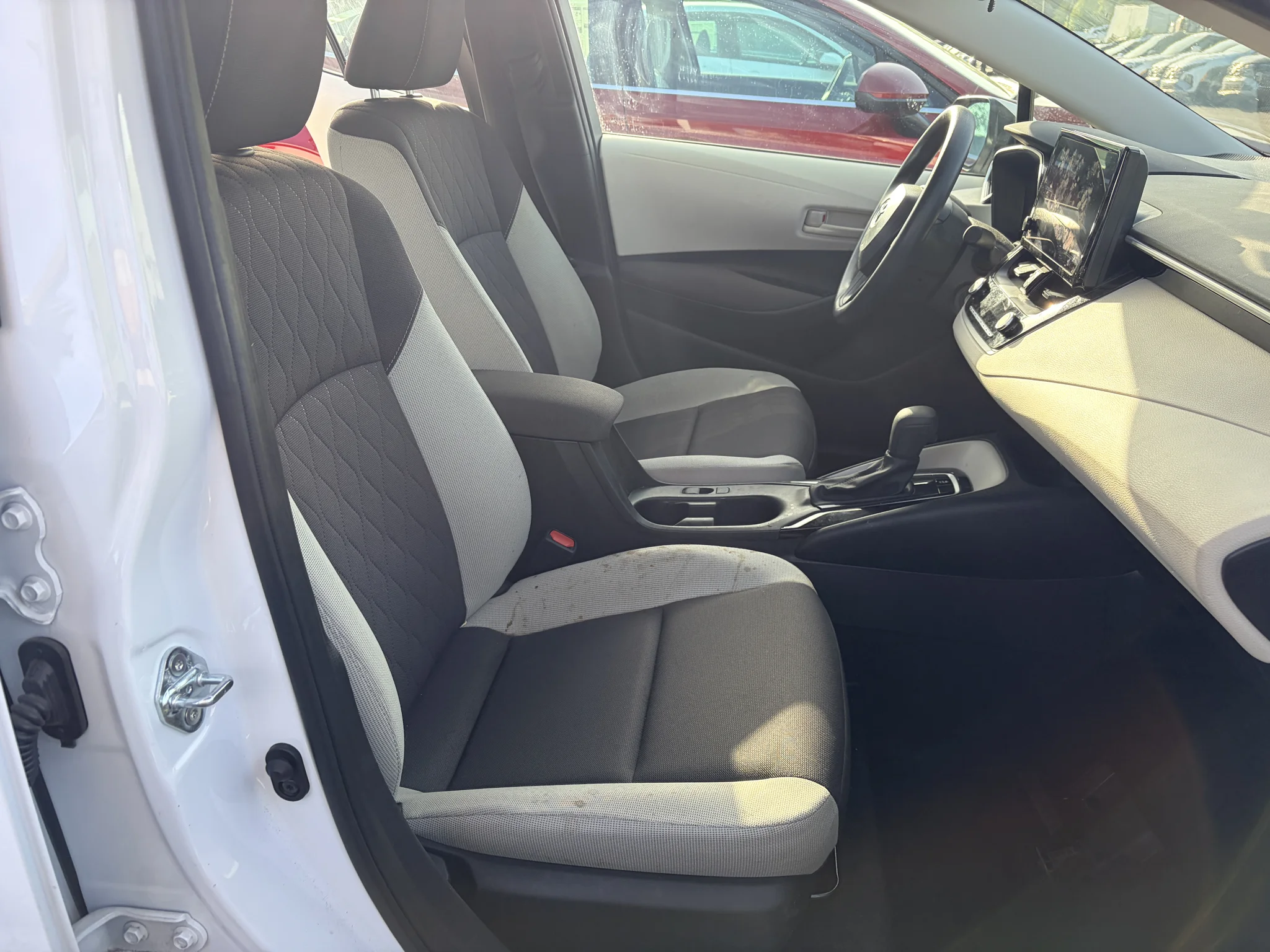 Used 2025 Ice Cap Toyota LE image 13