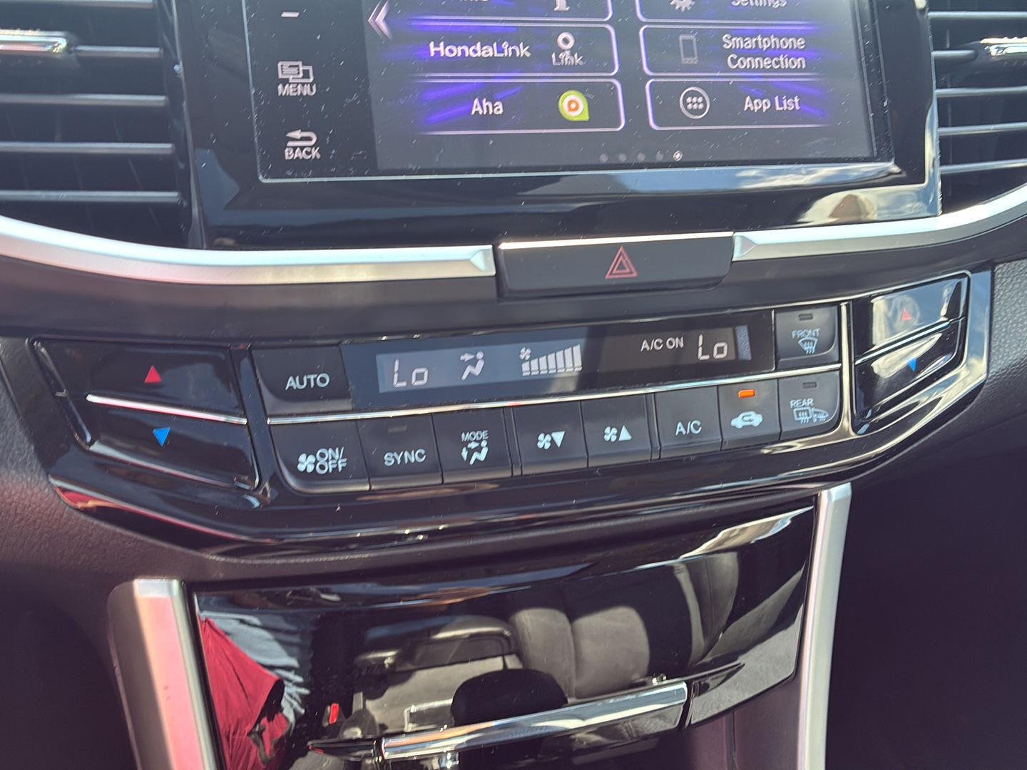 Used 2017 Crystal Black Pearl Honda EX image 6