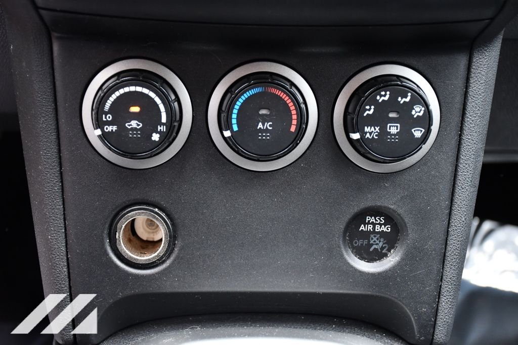 Used 2013 Blue Nissan S image 18