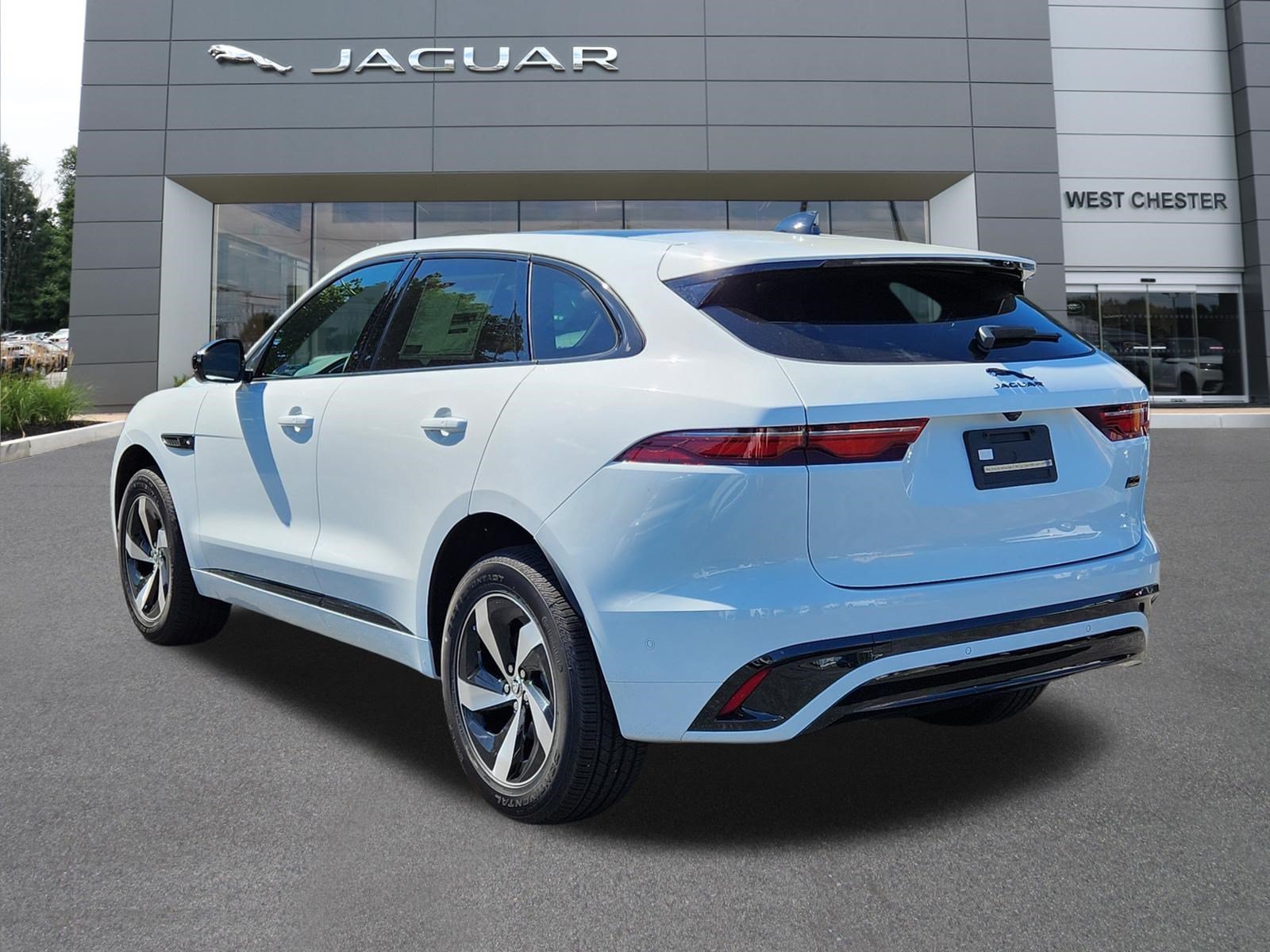 New 2026 Fuji White JAGUAR P250 R-DYNAMIC S image 3