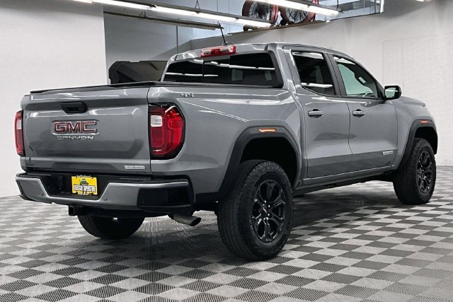 Used 2025 Sterling Metallic GMC Elevation image 13
