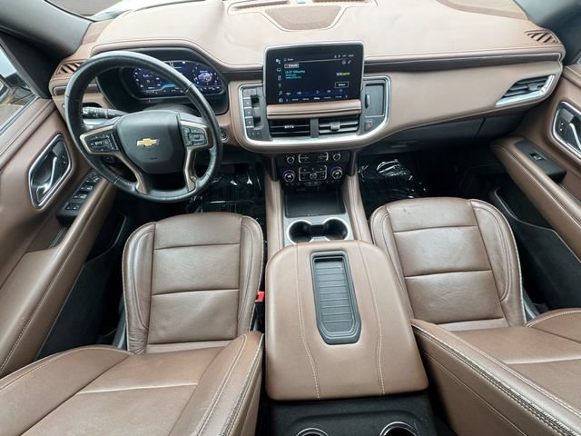 Used 2022 Iridescent Pearl Tricoat Chevrolet High Country image 20