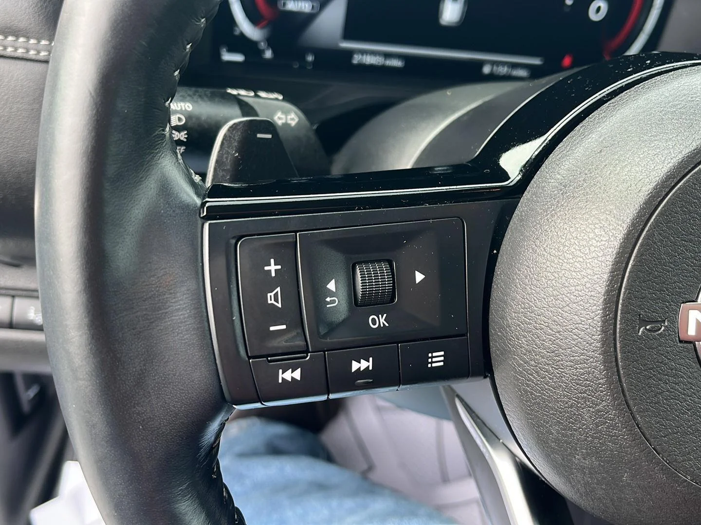 Used 2024 Gun Metallic Nissan Platinum image 11