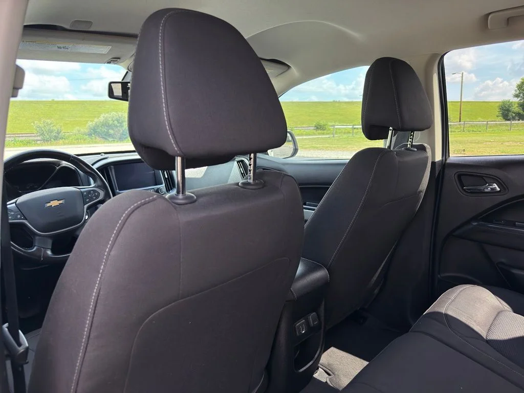 Used 2021 White Chevrolet LT image 28