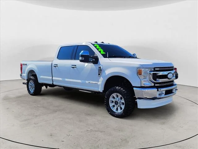 Used 2022 White Ford CREW XLT image 6
