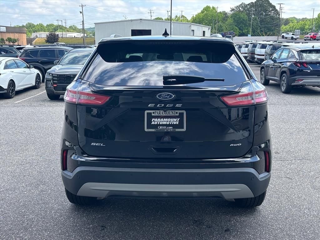 Used 2024 Black Metallic Ford SEL image 24