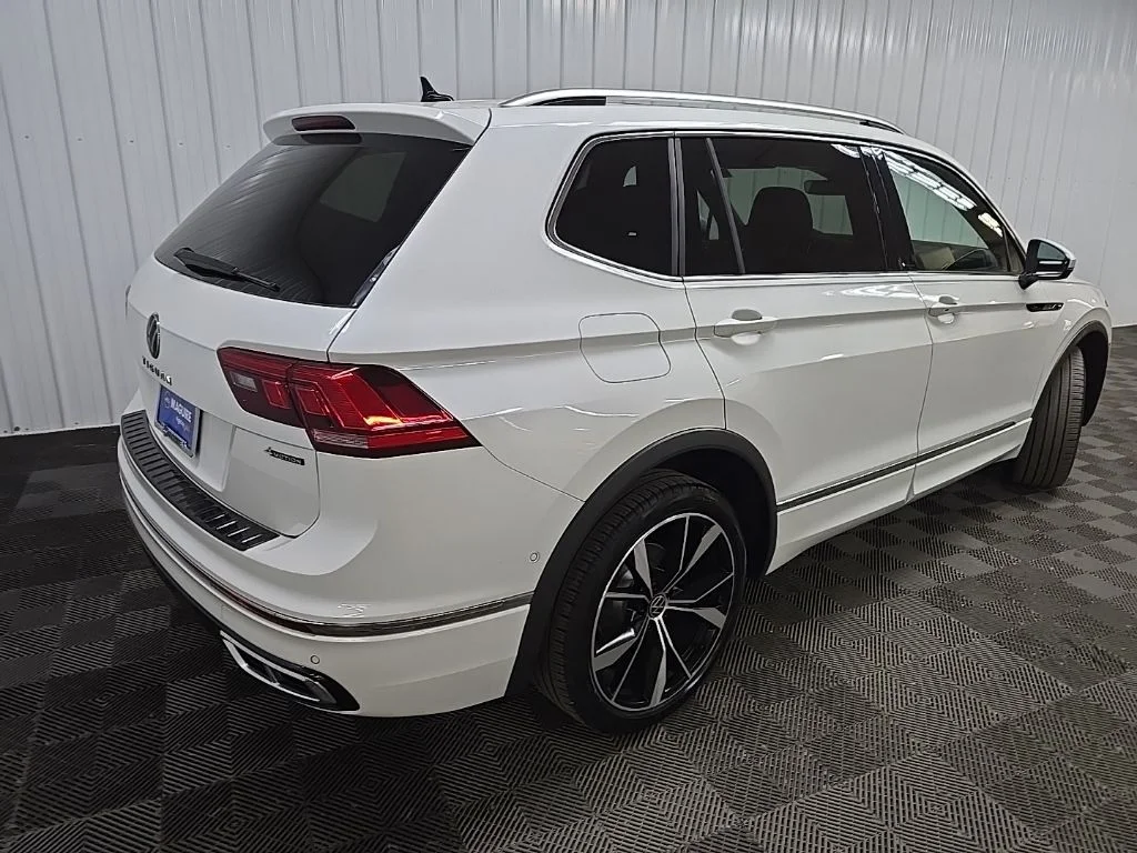 Used 2024 White Volkswagen 2.0T SEL R-Line image 12