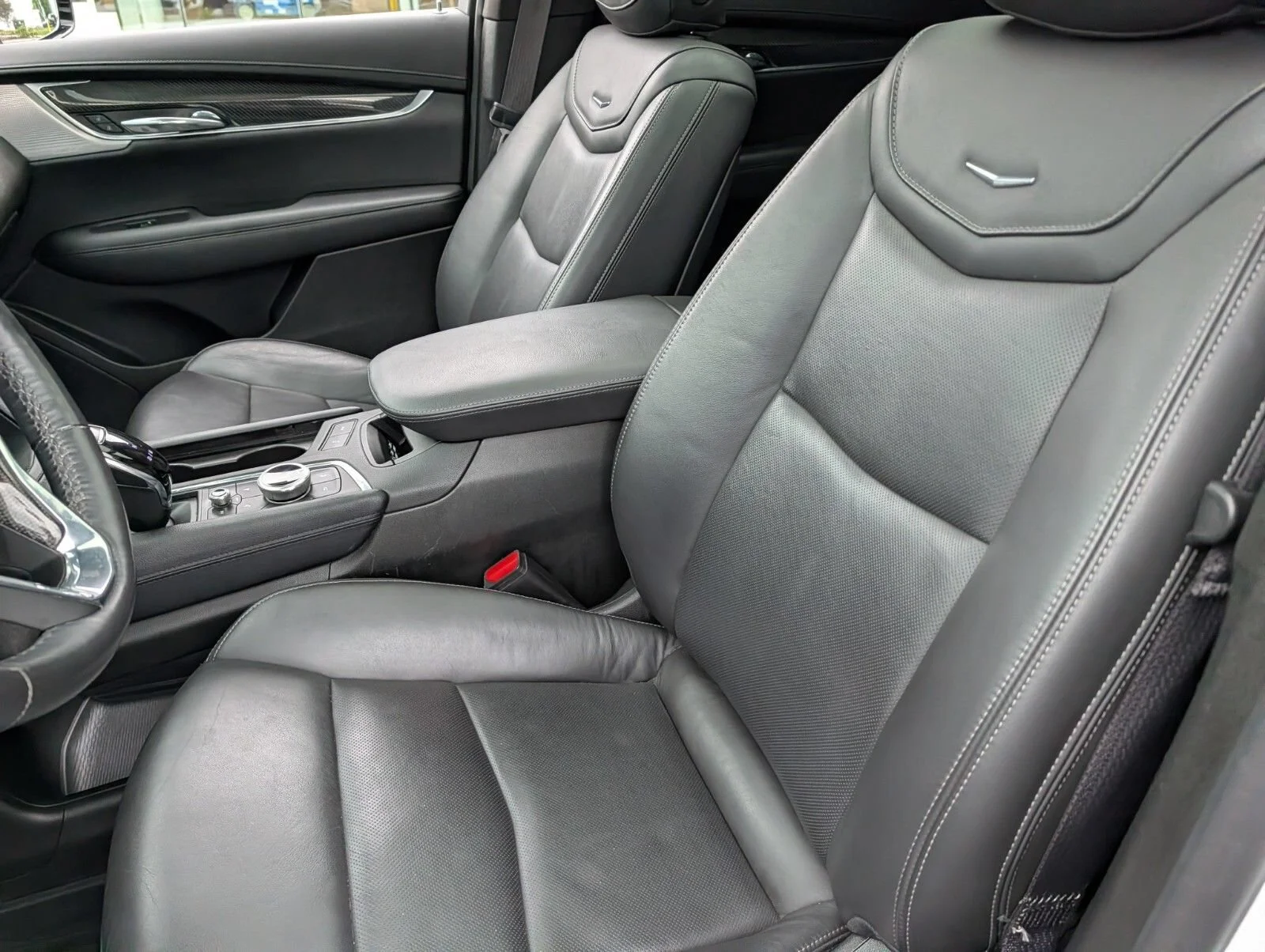 2024 Cadillac XT6 Sport - Photo 25