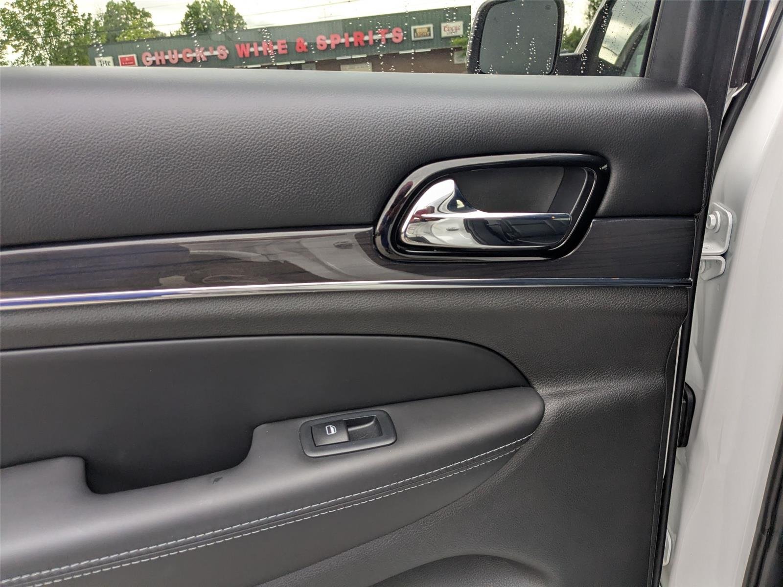 Used 2019 Bright White Clearcoat Jeep Overland image 24