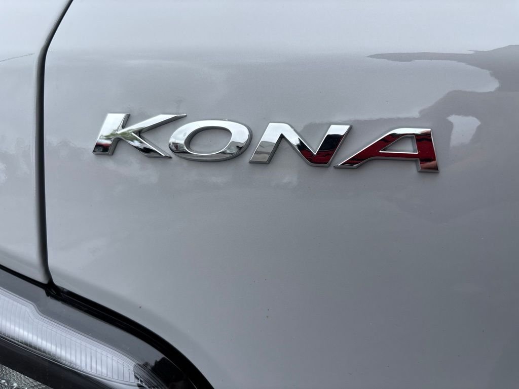 Used 2023 Silver Hyundai SEL image 24