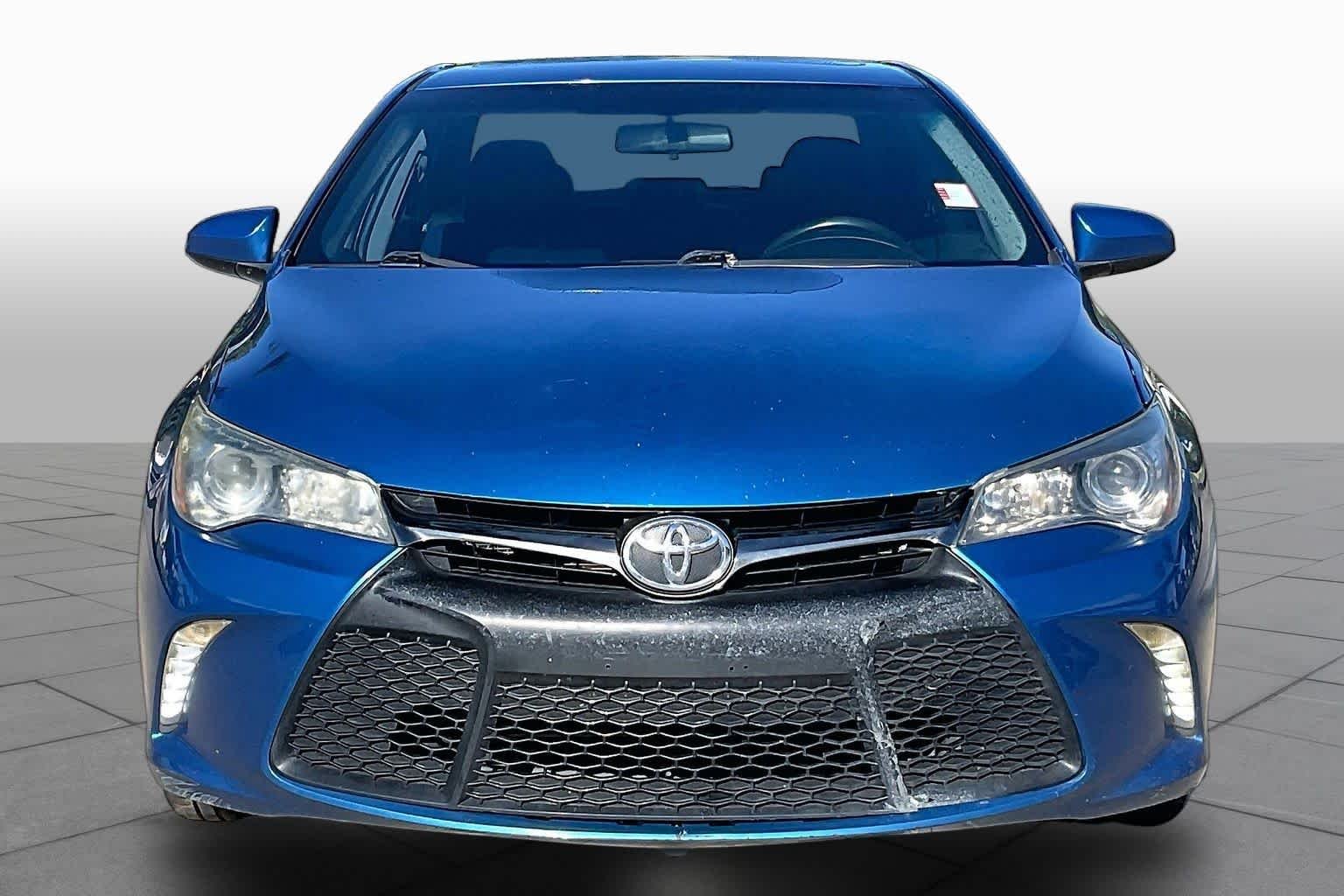 Used 2016 Blue Streak Metallic Toyota SE w/Special Edition Pkg image 4