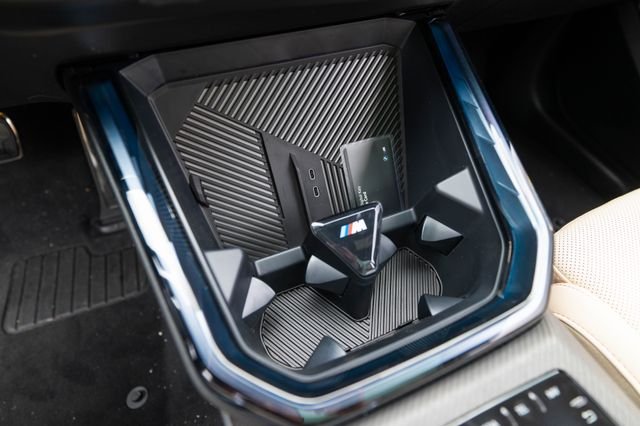 New 2026 Arctic Race Blue metallic BMW 30 xDrive image 26