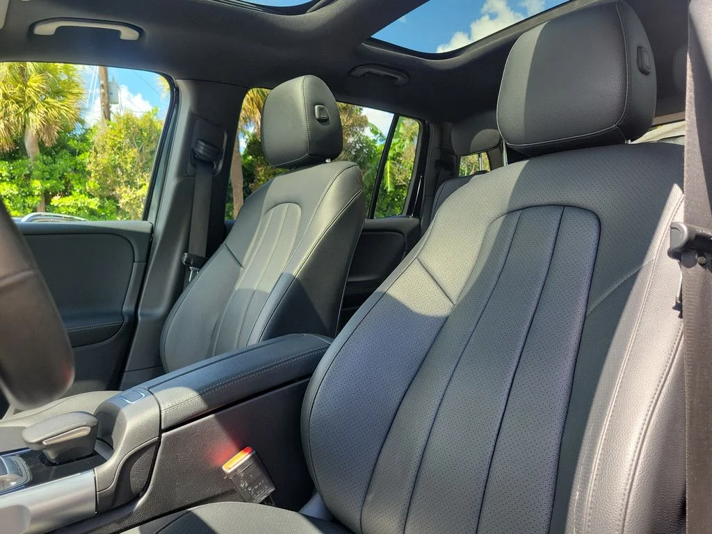 Used 2023 Black Mercedes-Benz 300 image 27