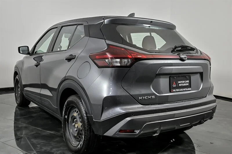 Used 2024 Gun Metallic Nissan S image 7