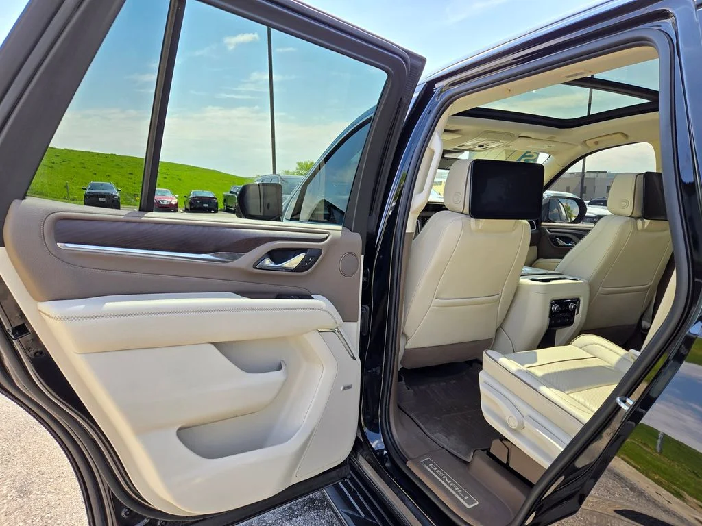 Used 2023 Black GMC Denali image 29