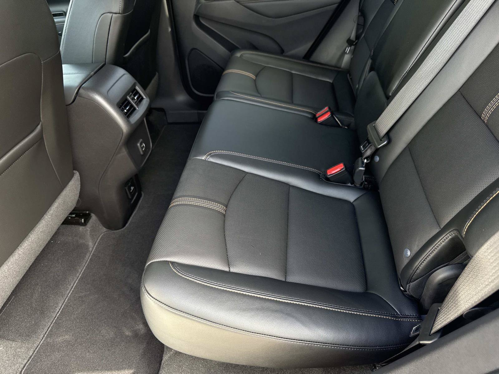 Used 2023 SUMMIT WHITE Chevrolet Premier image 9