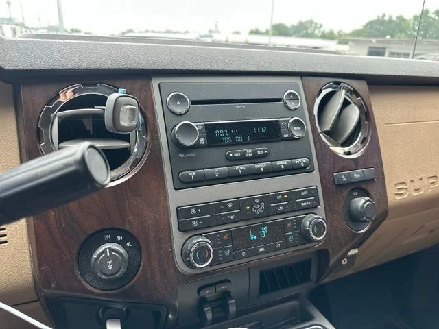 Used 2012 White Ford Lariat image 41