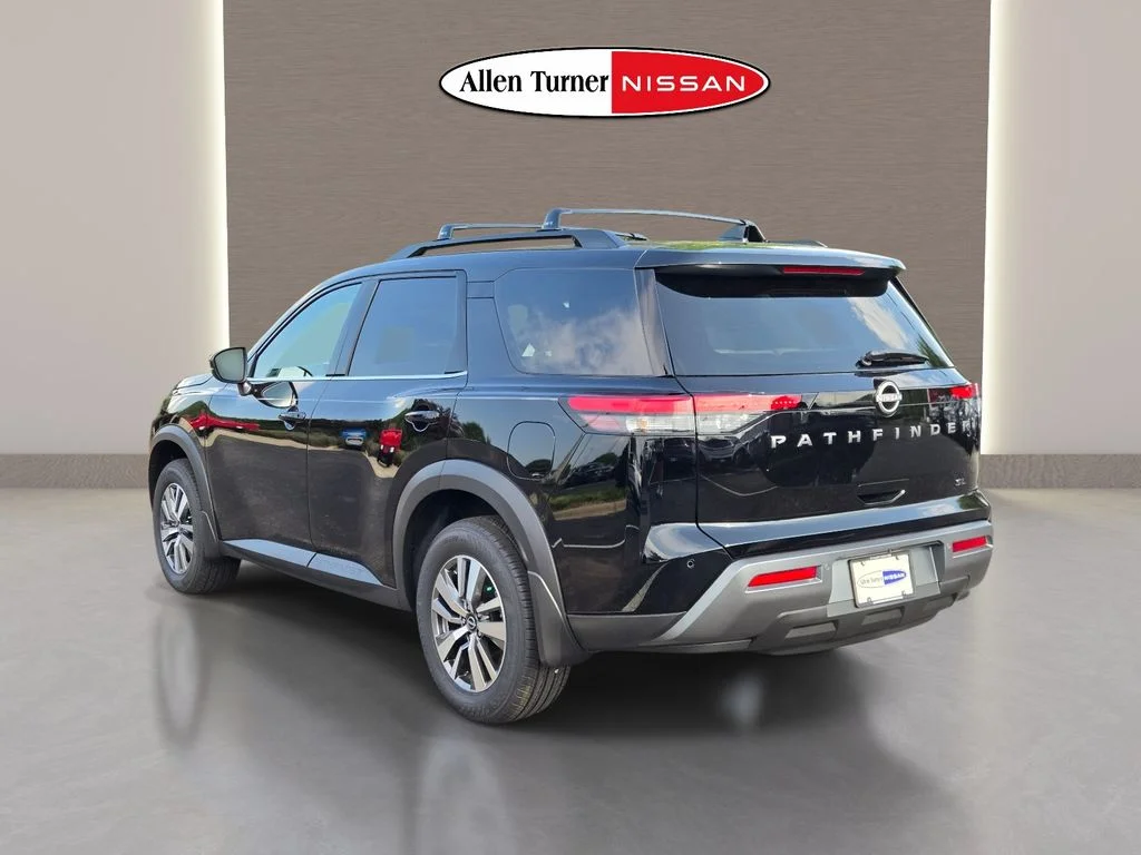 2026 Nissan Pathfinder SL - Photo 8