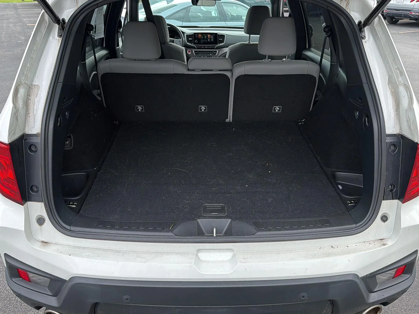 Used 2023 Platinum White Pearl Honda EX-L image 22