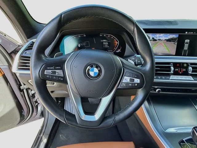 Used 2022 Arctic Grey Metallic BMW sDrive40i image 40