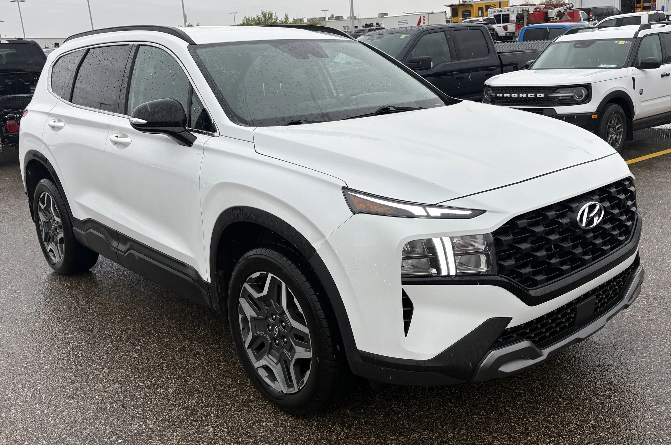 Used 2022 Quartz White Hyundai URBAN AWD image 7