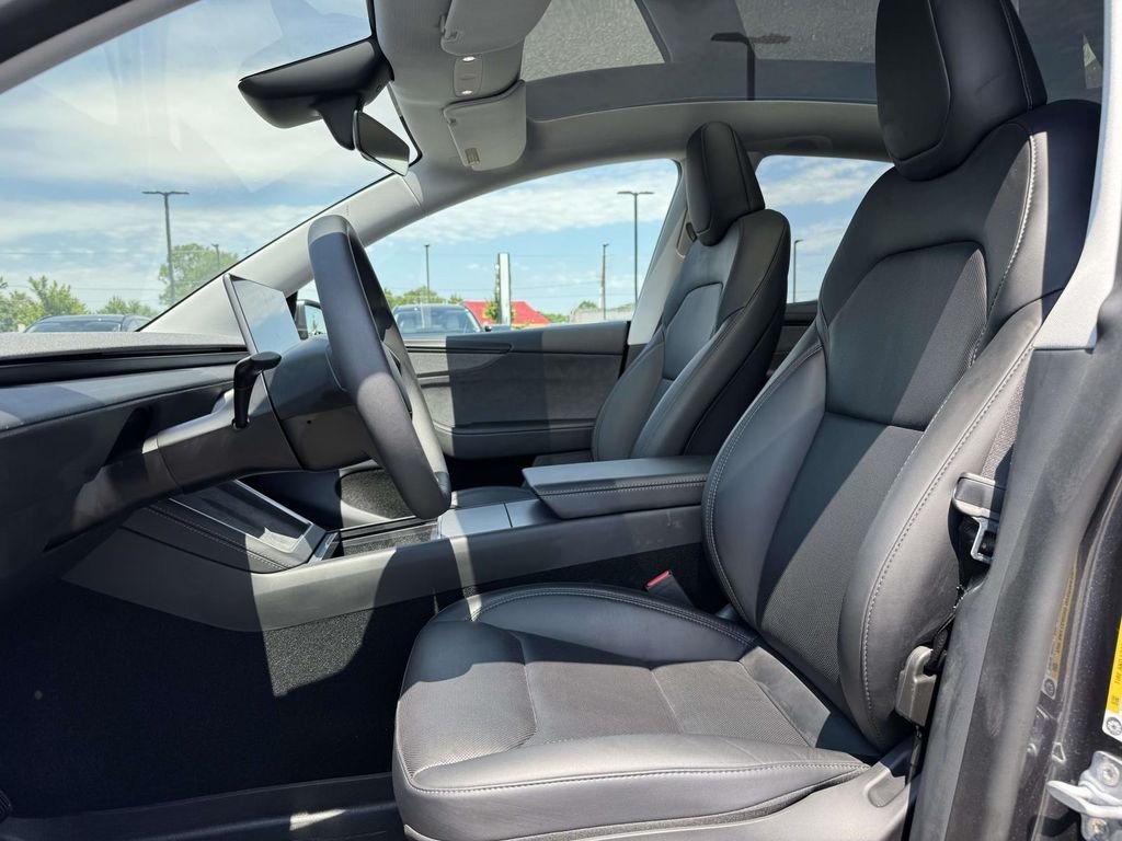 Used 2026  Tesla Premium image 13