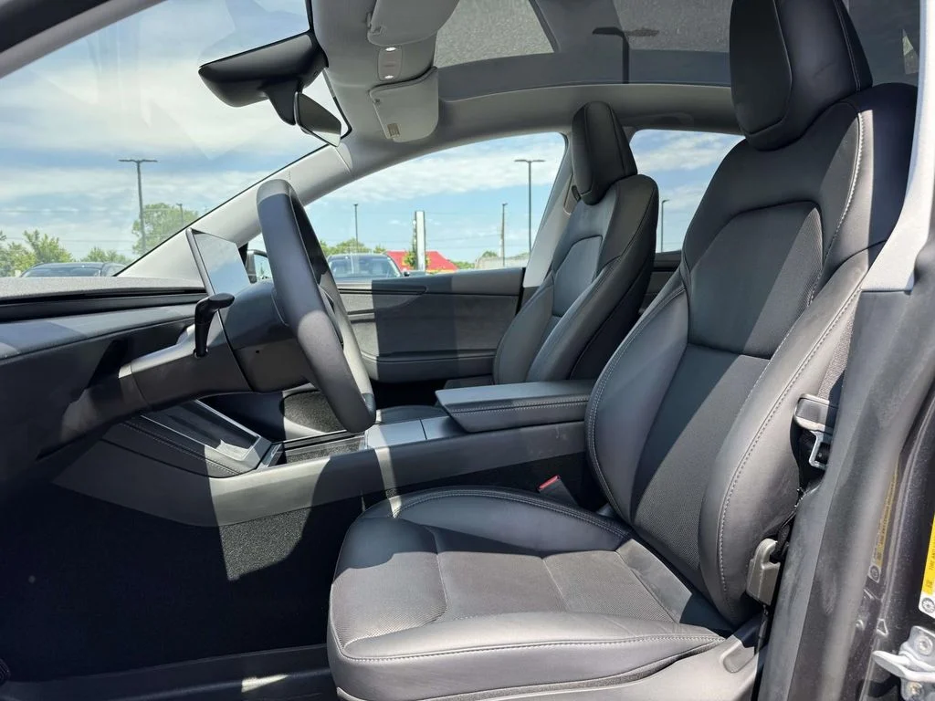 2026 Tesla Model Y Premium - Photo 13