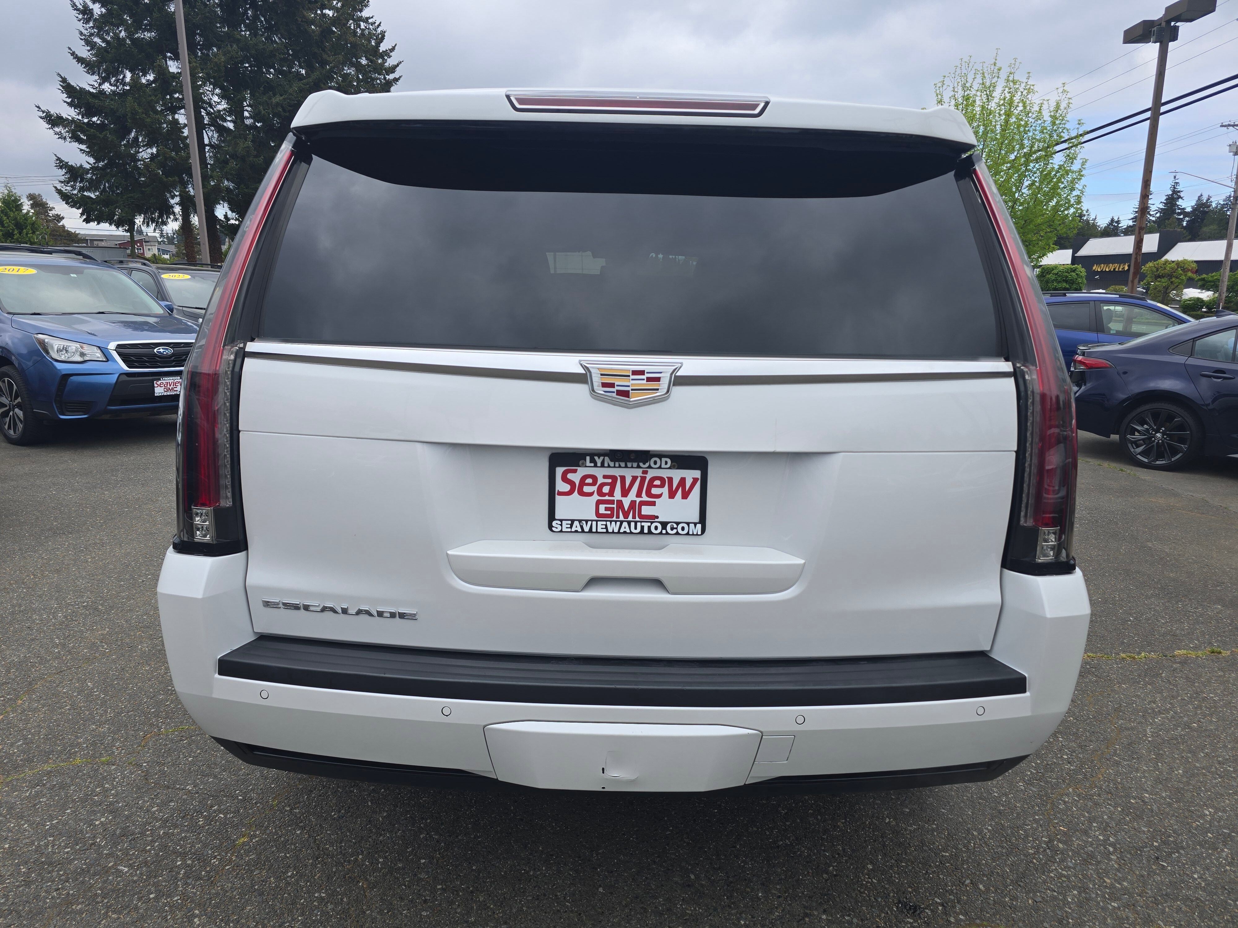 Used 2020 CRYSTAL WHITE TRICOAT Cadillac Platinum image 6