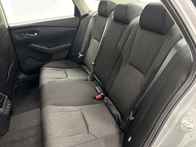 Certified Used 2025 Solar Silver Metallic Honda SE image 20